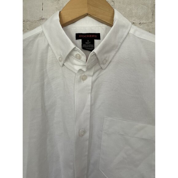 Dockers Boys Oxford Shirt White Short Sleeve Button Down Cotton Blend  18 Husky - Picture 2 of 3
